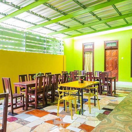 Super Oyo 1682 Greenia Hotel Kupang  Dış mekan fotoğraf