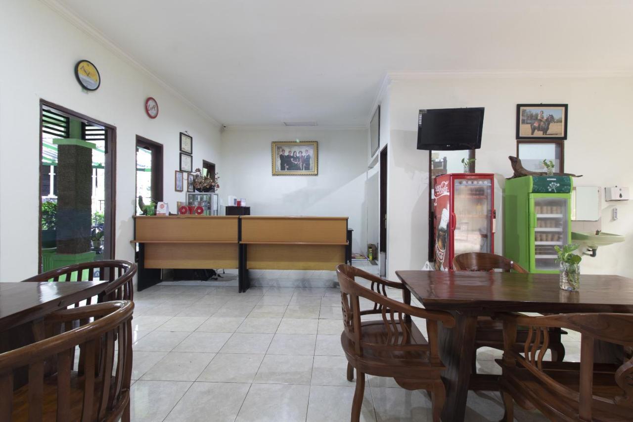 Super Oyo 1682 Greenia Hotel Kupang  Dış mekan fotoğraf