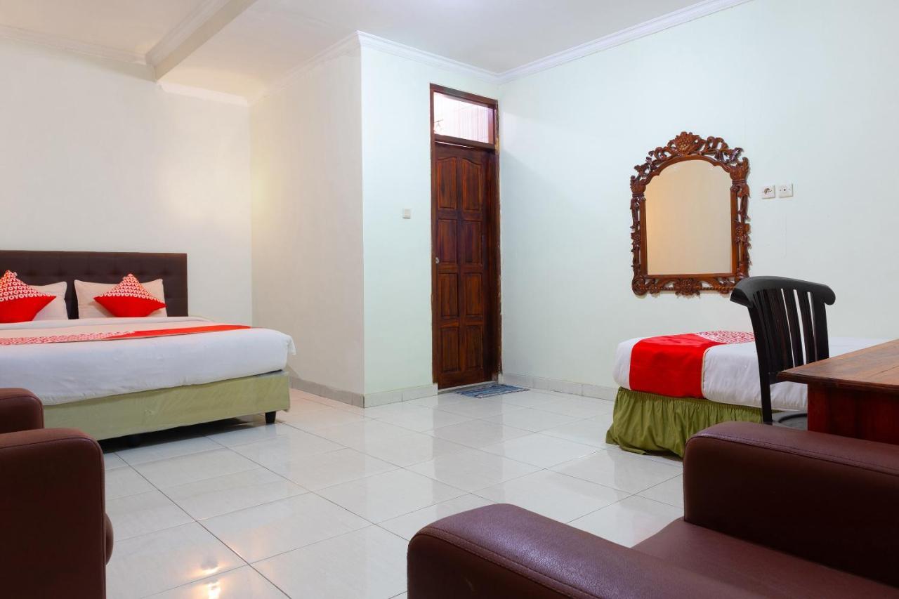 Super Oyo 1682 Greenia Hotel Kupang  Dış mekan fotoğraf