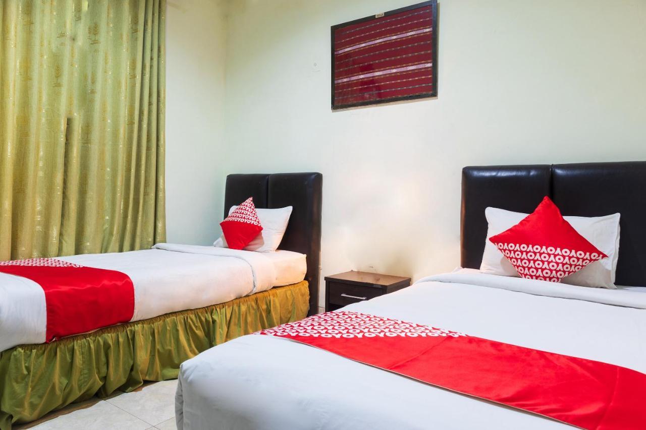 Super Oyo 1682 Greenia Hotel Kupang  Dış mekan fotoğraf