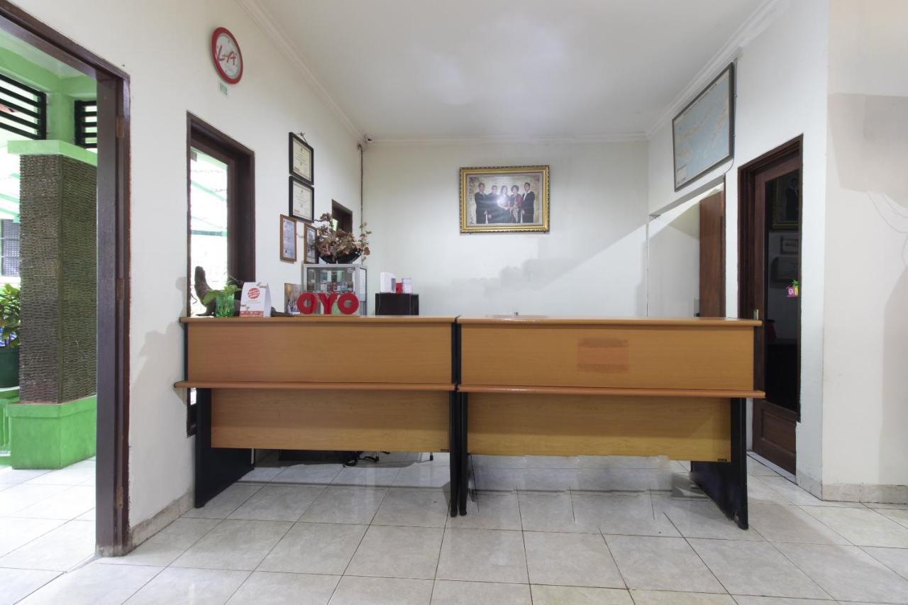 Super Oyo 1682 Greenia Hotel Kupang  Dış mekan fotoğraf
