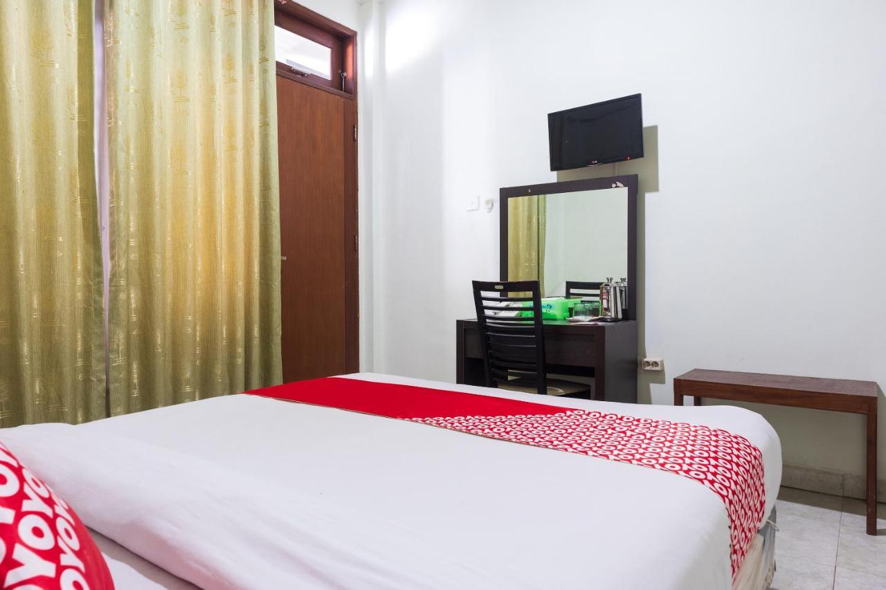 Super Oyo 1682 Greenia Hotel Kupang  Dış mekan fotoğraf