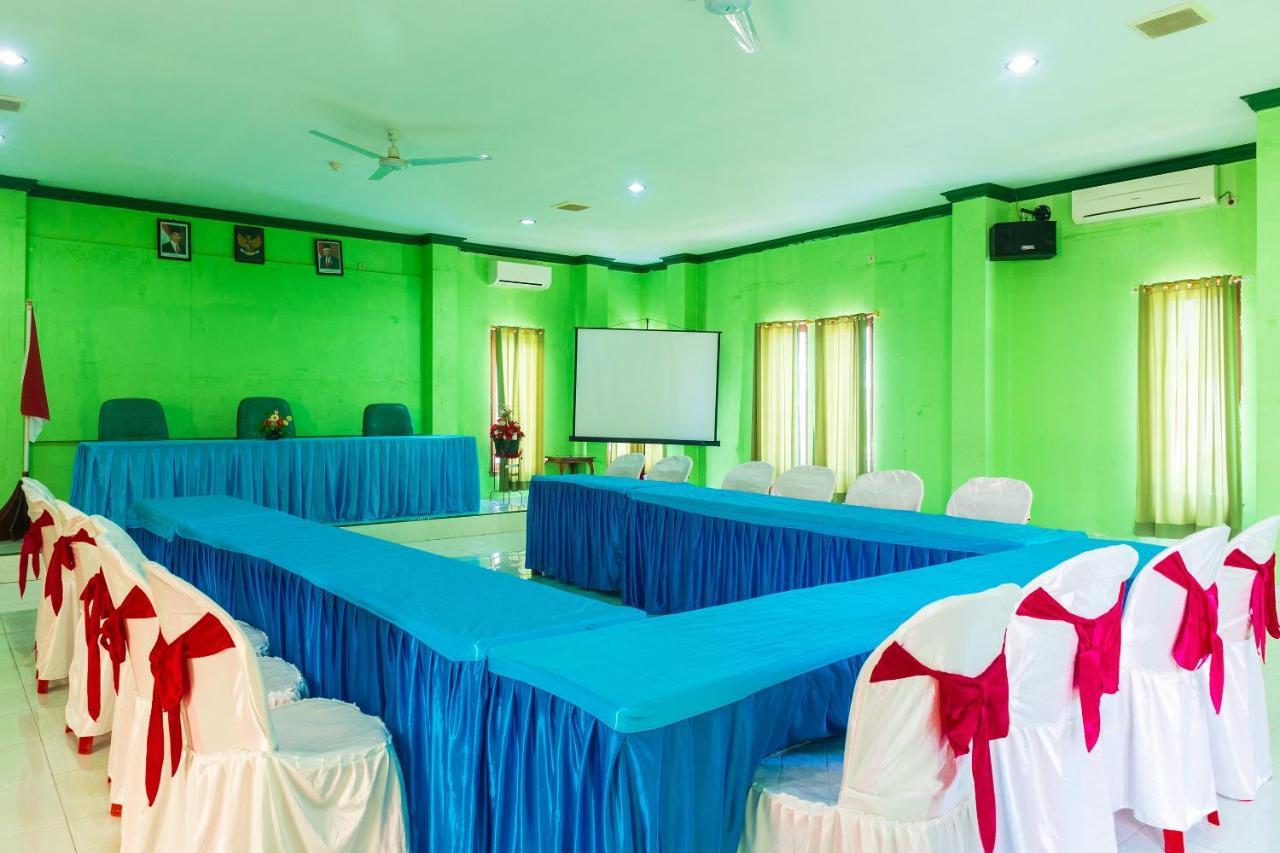Super Oyo 1682 Greenia Hotel Kupang  Dış mekan fotoğraf