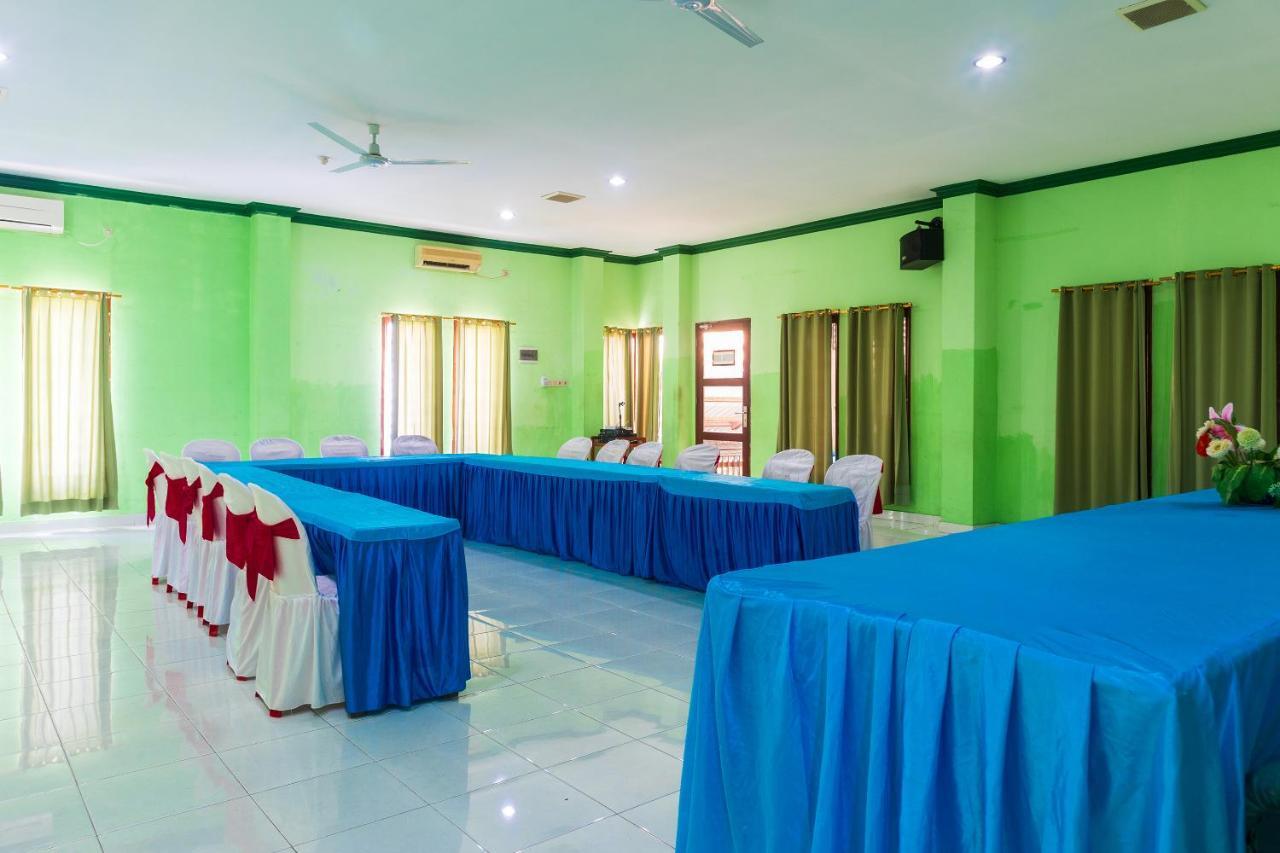 Super Oyo 1682 Greenia Hotel Kupang  Dış mekan fotoğraf