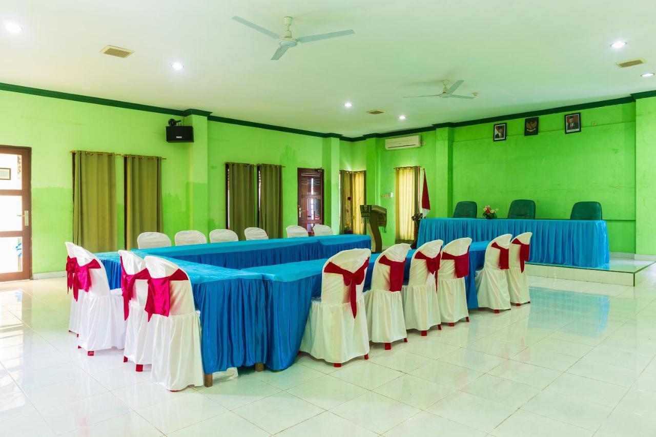 Super Oyo 1682 Greenia Hotel Kupang  Dış mekan fotoğraf